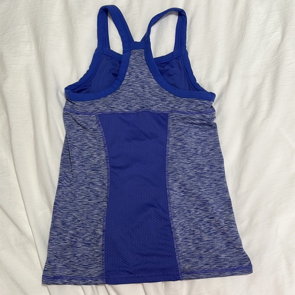 3/$30 Champion Athletic Shirt Women’s Medium - Picture 3 of 3